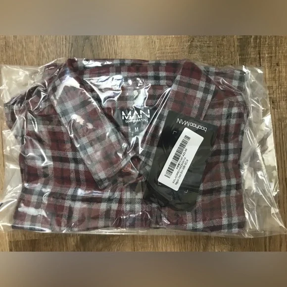 Boohoo Regular Flannel Shirt - Medium - NWT - SOLD OUT ONLINE - Picture 9 of 10